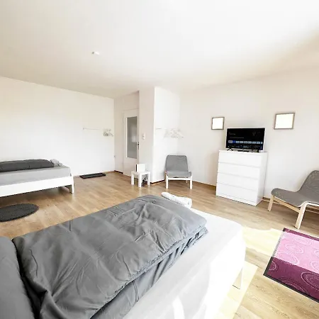 Vaz Rs01 Fuer Monteure, Kueche, Tv, Wlan, Parkplatz, Autobahnaehe Apartmán